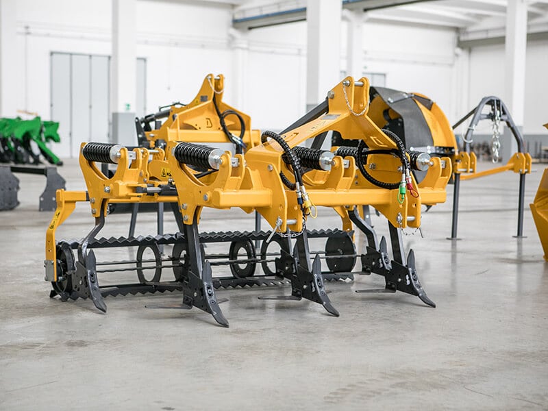 Macchinari agricoli per la lavorazione passiva del terreno