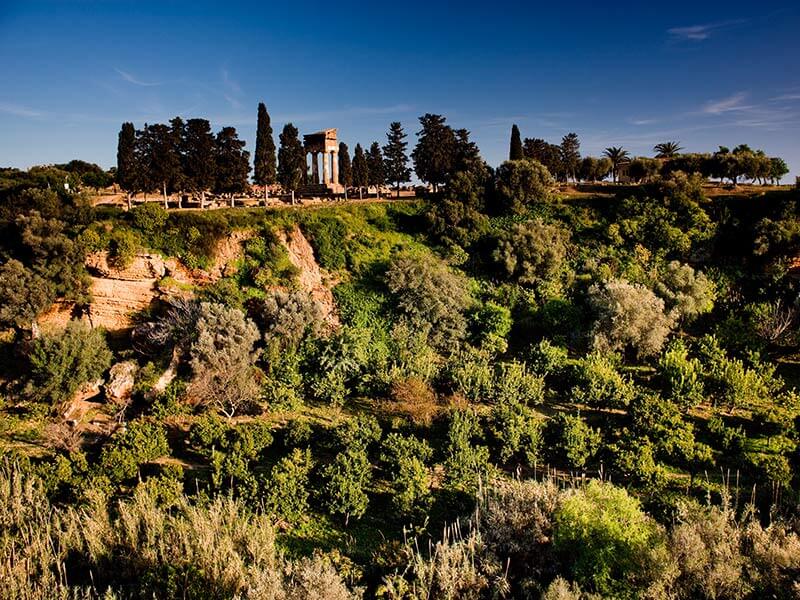 Giardino della Kolymbethra nella Valle dei Templi - Agrigento